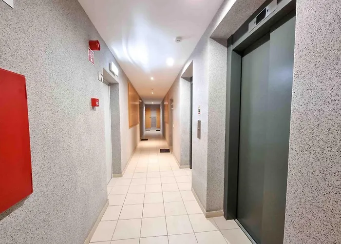 Rocha Tower Lovely *