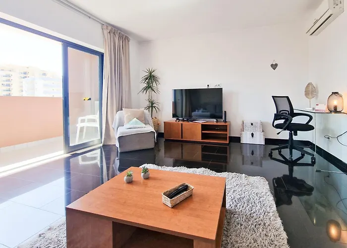 Rocha Tower Lovely *